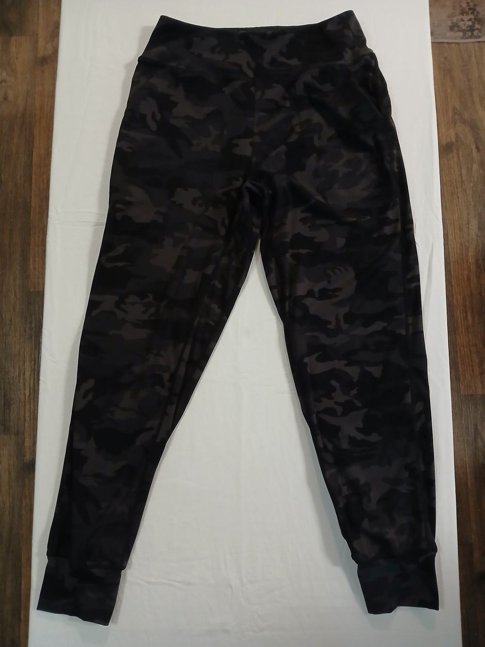 Soothefeel Black Gray Camo Jogger Leggings